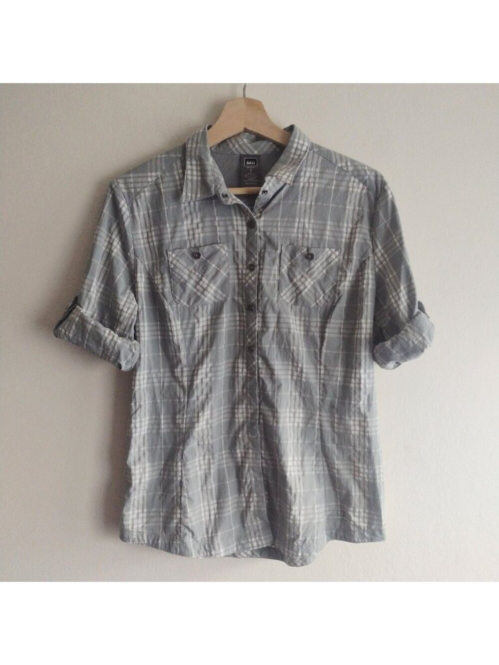 REI Womens Hiking Shirt S Gray Plaid Lightweight Back Vent Snap Outdoor Top